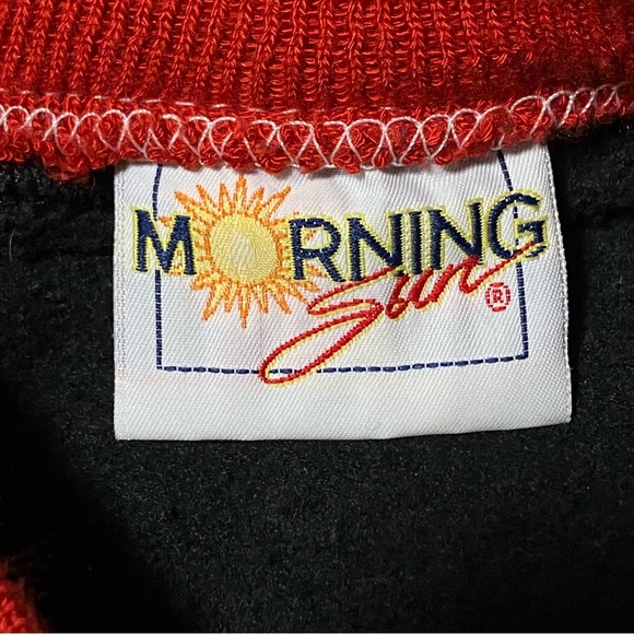 Vintage Morning Sun Red Cardinal Bird Snowflake Double Collar Holiday Sweatshirt - Picture 8 of 8